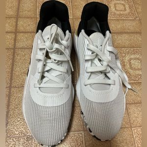 Adidas tennis shoes